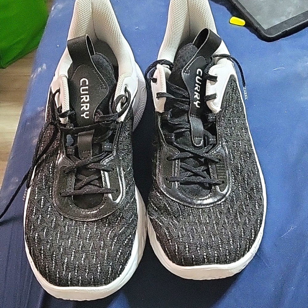 Under Armour Curry Flow 9 Mens Basketball Shoes Black and White